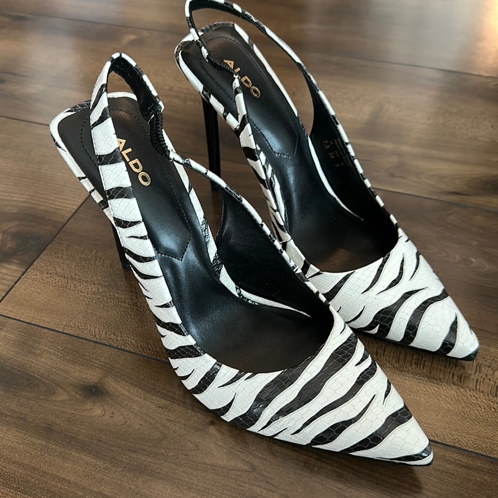 ZEBRA HEELS